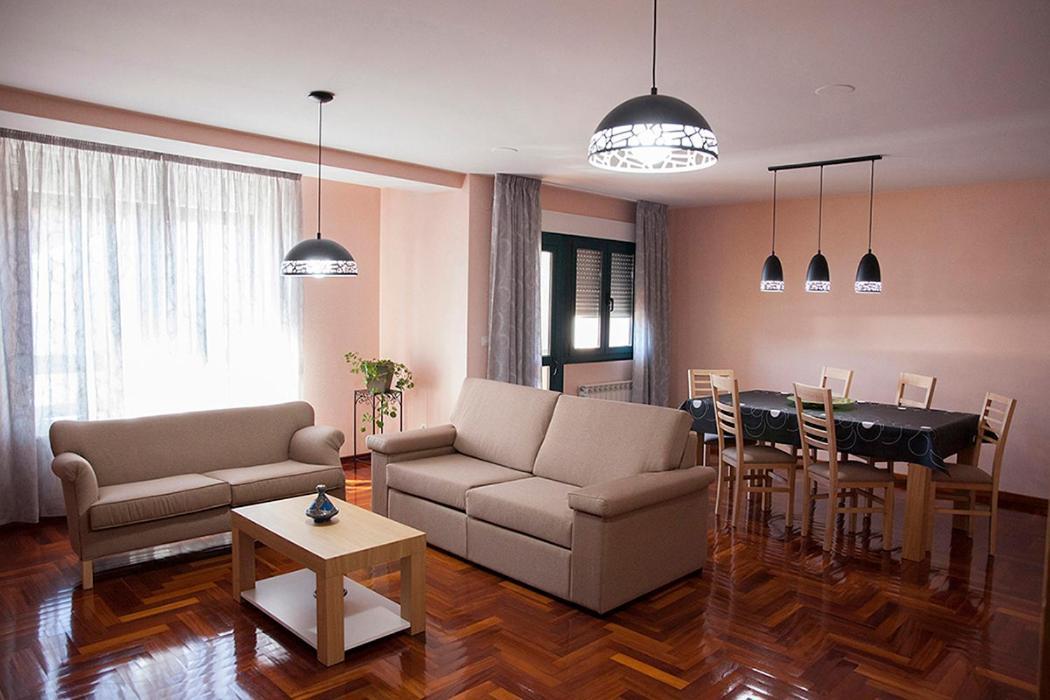 Laros Pios Alojamiento 1 Vilalba Ngoại thất bức ảnh